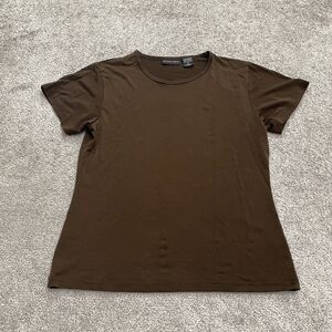 New York & Company Stretch Essential Basic T-Shirt Juniors Medium Brown Crew Top